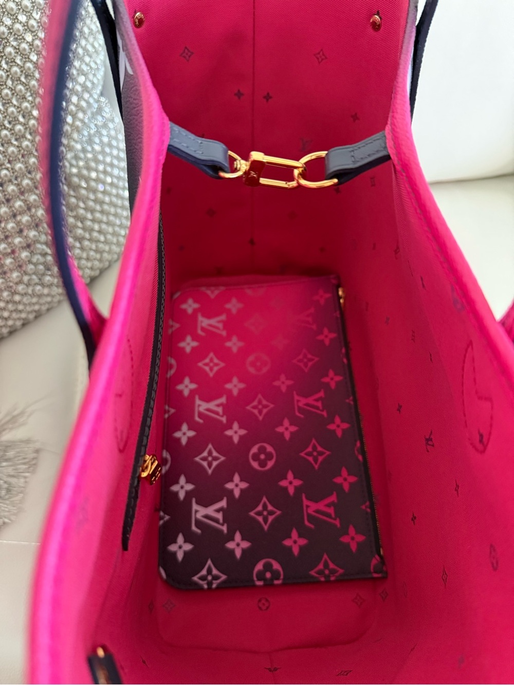 Louis Vuitton Pink and Black Monogram Gradient Tote - Picture 6 of 14